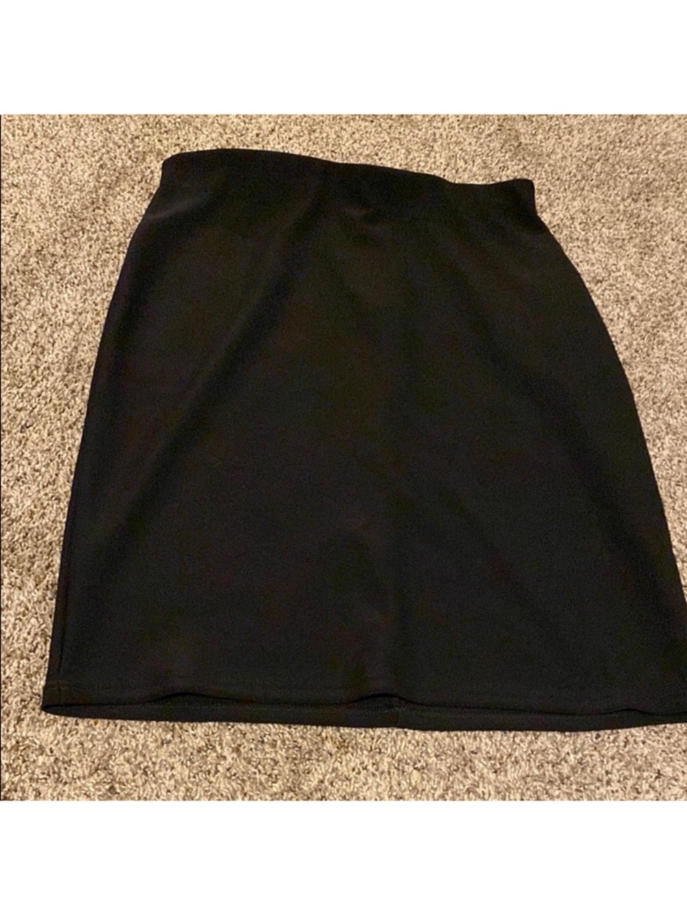 Sleek Black Pencil Skirt - Classic Professional Look